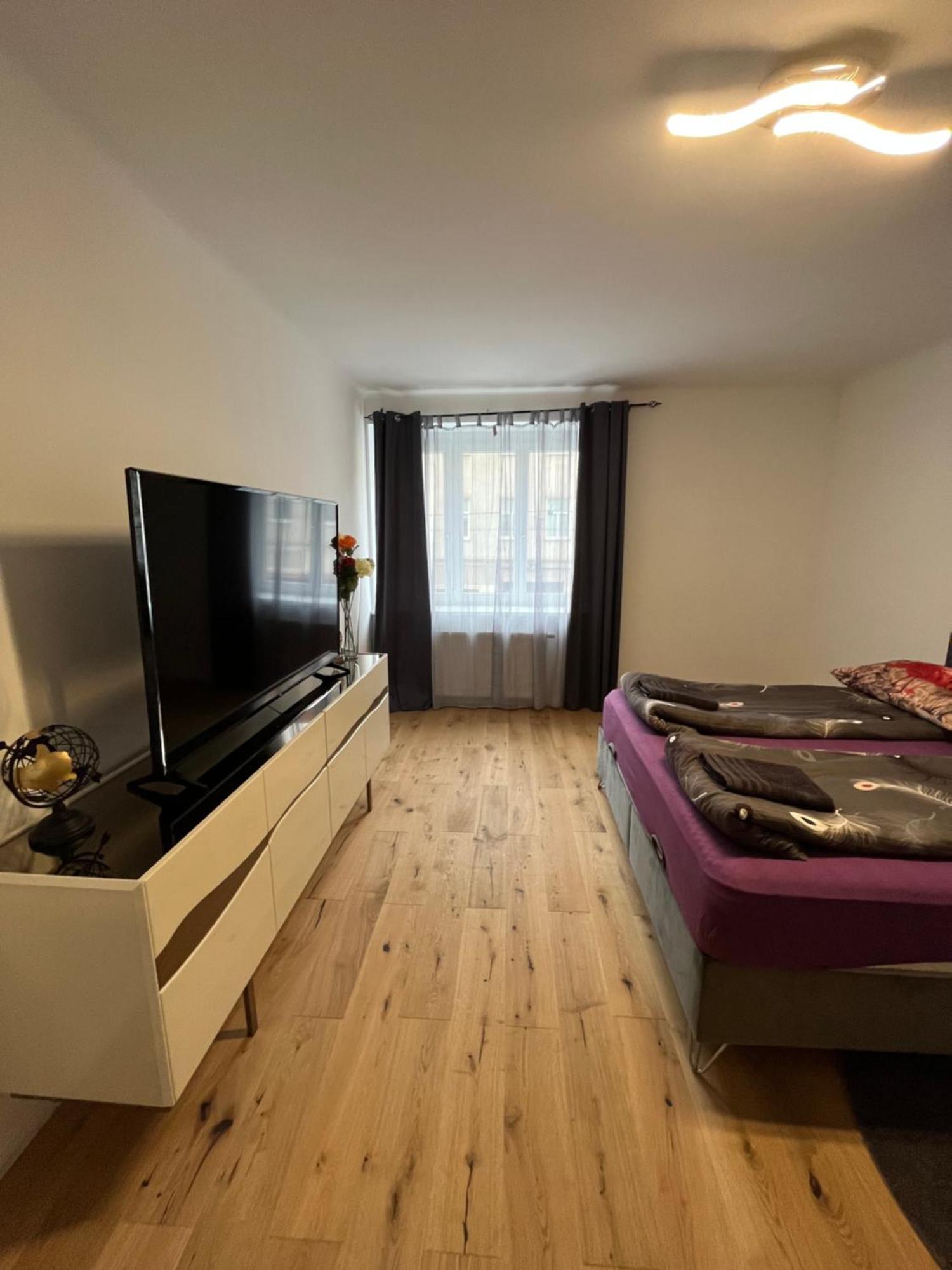 A&a Living - Best Location In !!! Viena
